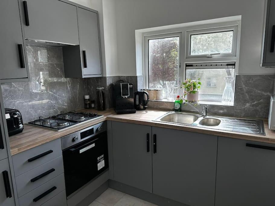 Oxfords 5 Star Lux 2 Bedroom Flat Near Jr 5 Pax, Permit Parking Exterior foto